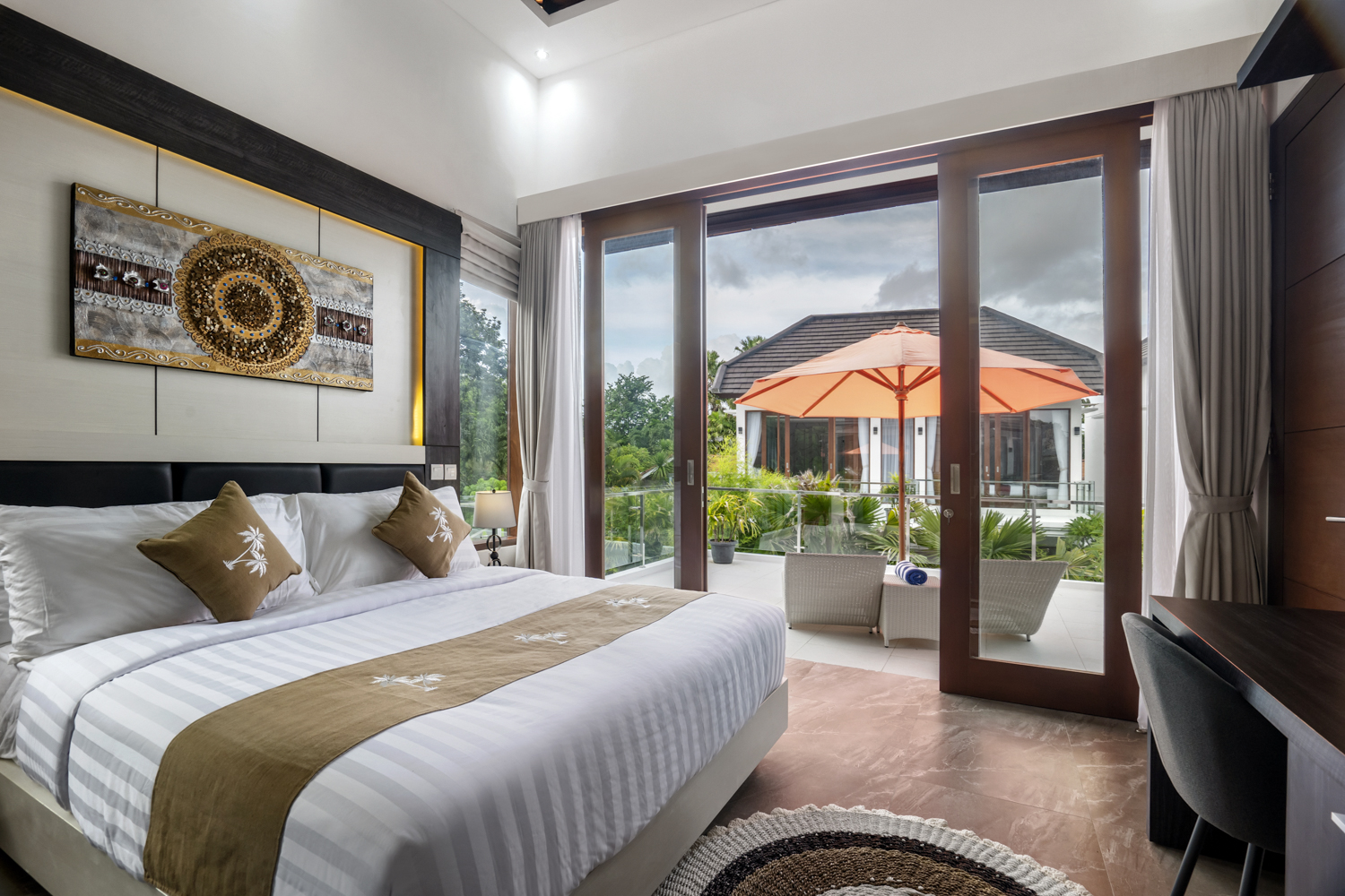 Leasehold Villa 3 Bedrooms in Heart of Seminyak