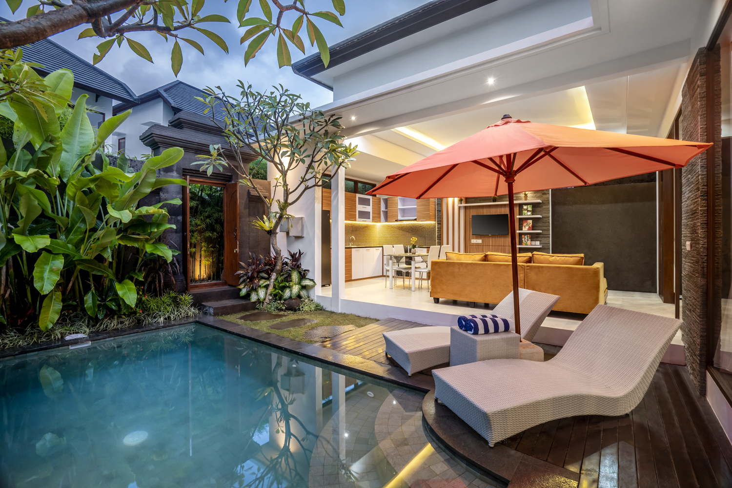 Leasehold Villa 2 Bedrooms In Heart Seminyak