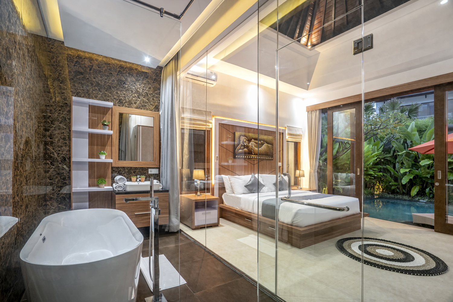 Leasehold Villa 2 Bedrooms In Heart Seminyak