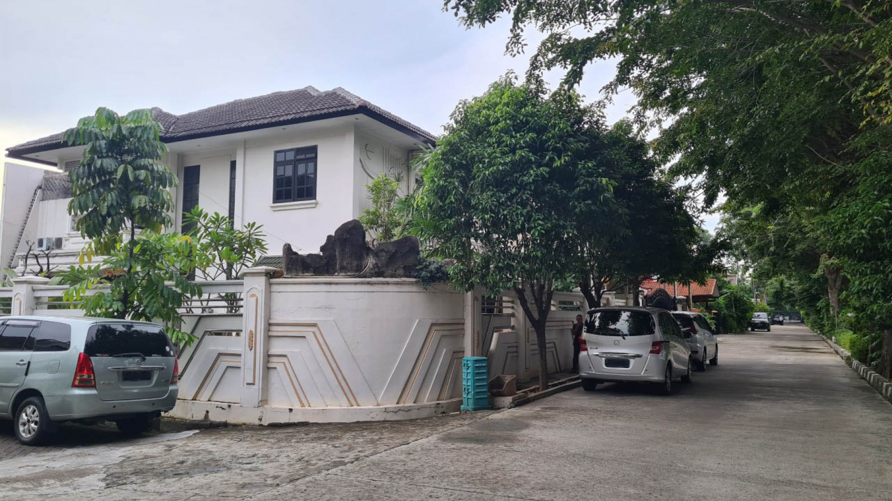 Rumah Hoek Pelepah Indah Raya, Kelapa Gading Luas 419m2