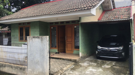 Rumah Minimalis dalam Komplek, Bebas Banjir di Ciputat.