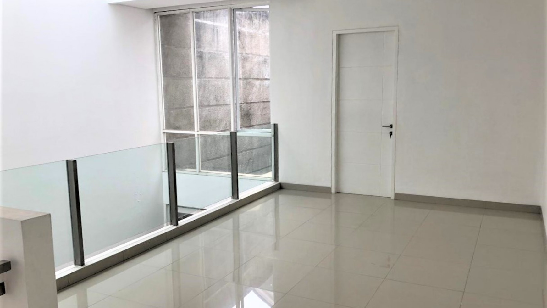 Rumah Modern Minimalis Harga Sangat Menarik Lingkungan Asri Di Pondok Indah.