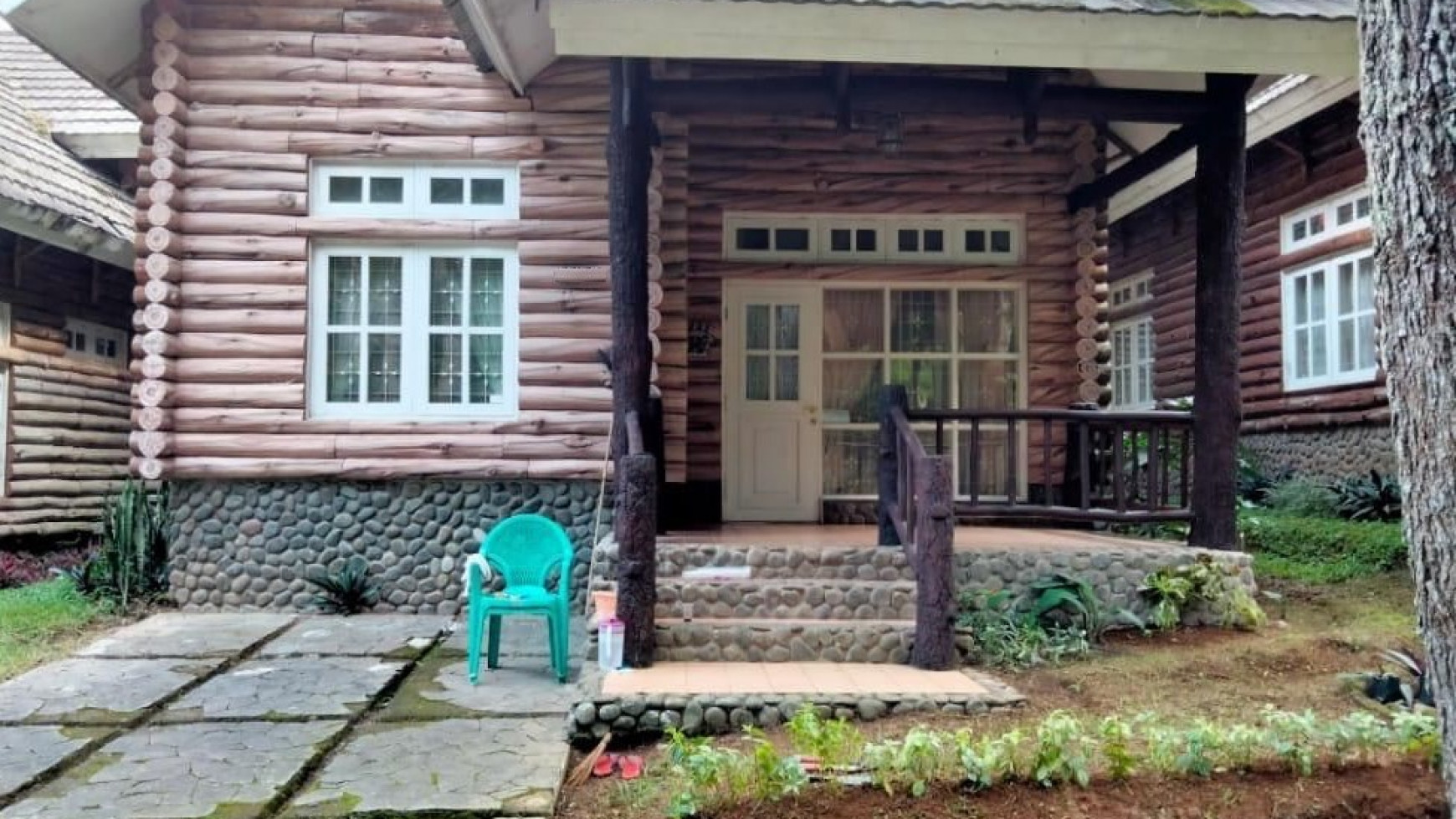 Villa Cantik Cocok Untuk Staycation Di Kota Bunga Puncak Bogor.