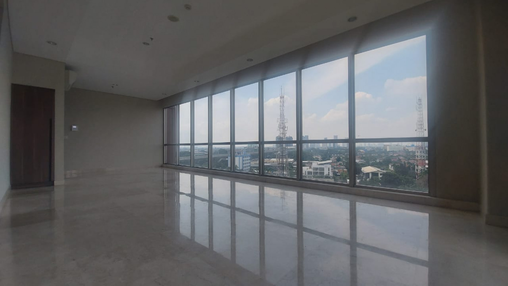 TB Simatupang Branz Apartment 3BR private lift