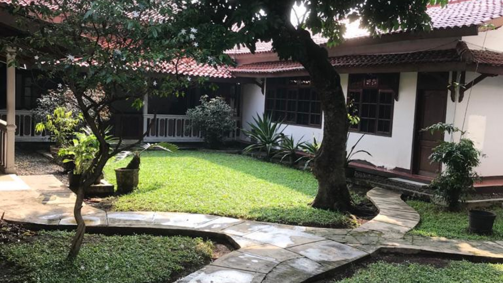 Dijual Murah Rumah Hitung Tanah di Lebak Bulus