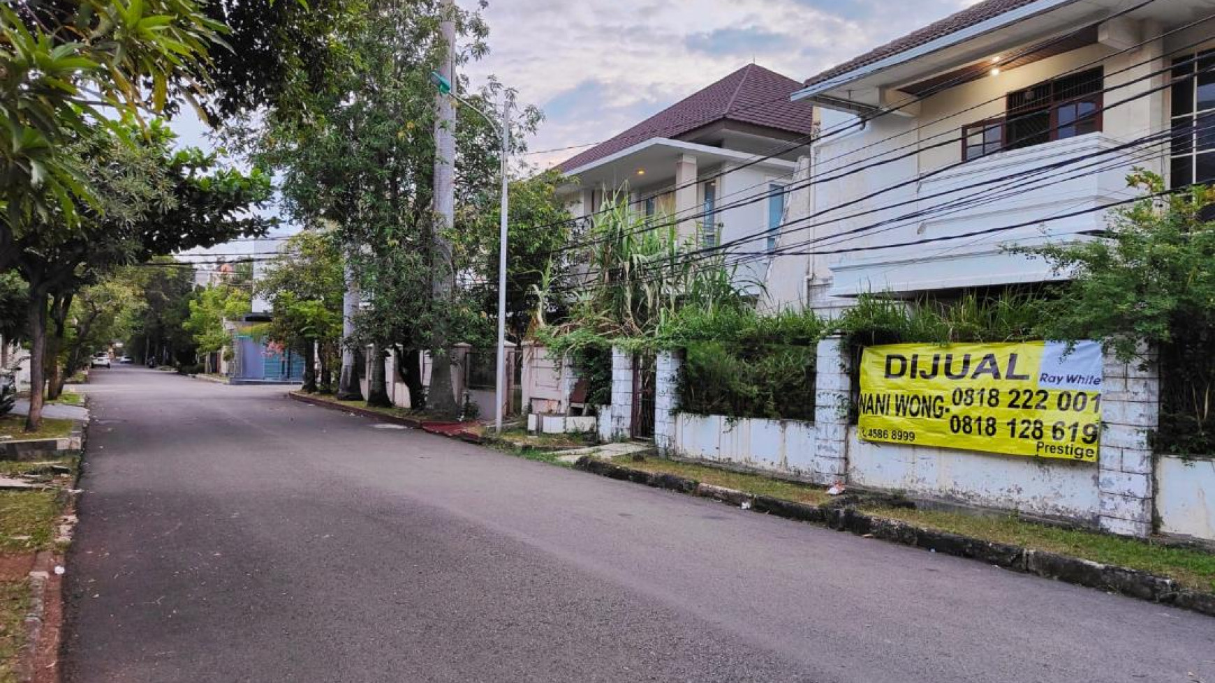 Dijual Rumah Standard Hoek Janur Elok Belakang Santika Kelapa Gading