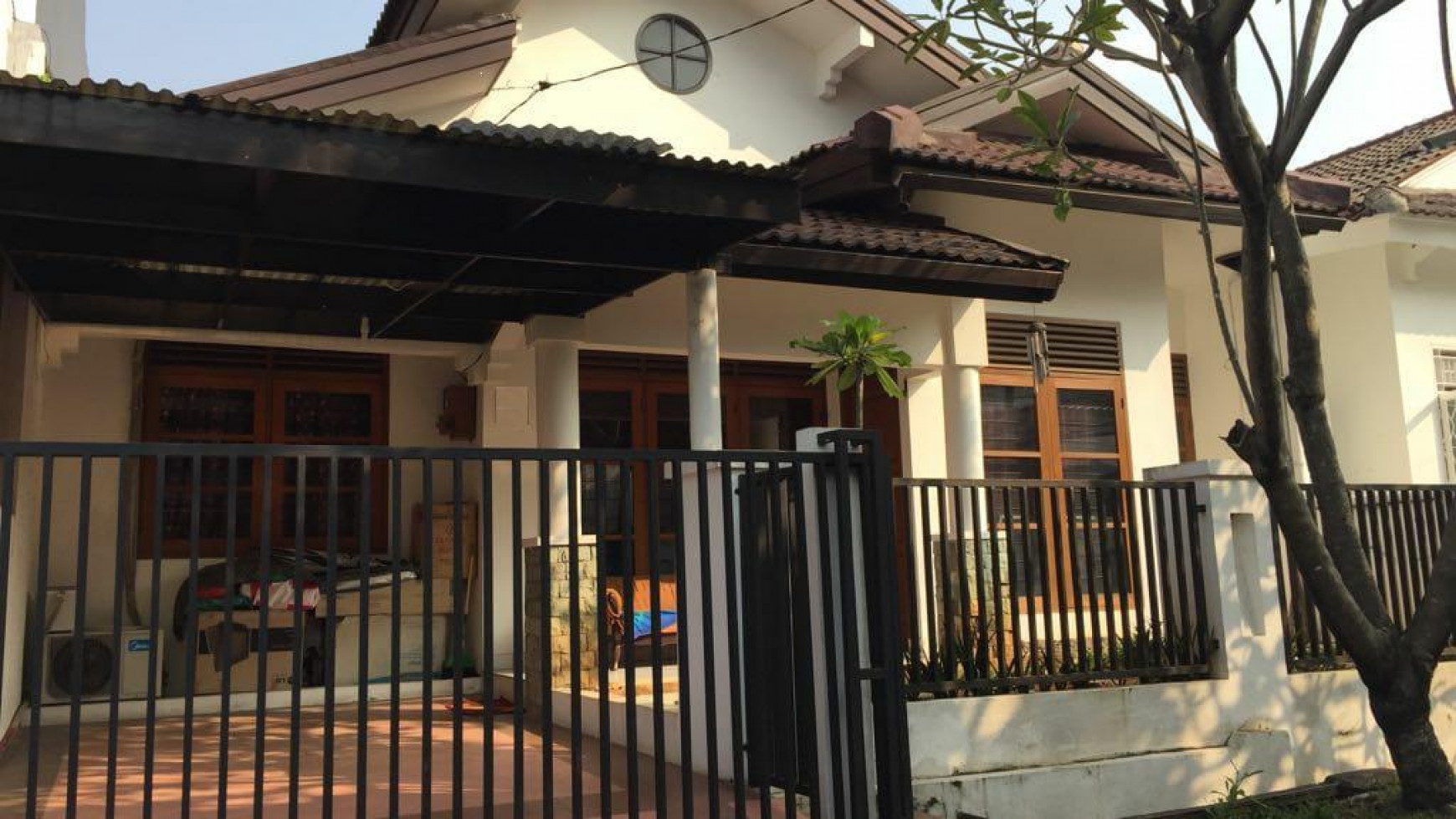 Rumah siap huni,cantik di Bintaro Jaya 9.