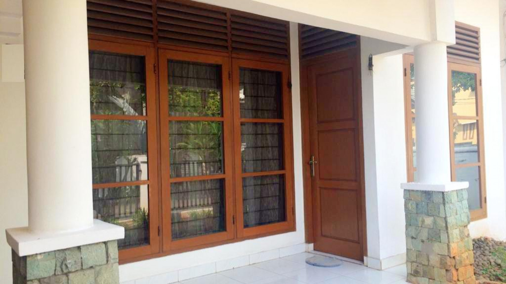 Rumah siap huni,cantik di Bintaro Jaya 9.