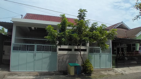 Rumah di Jl Semolowaru Tengah, Surabaya