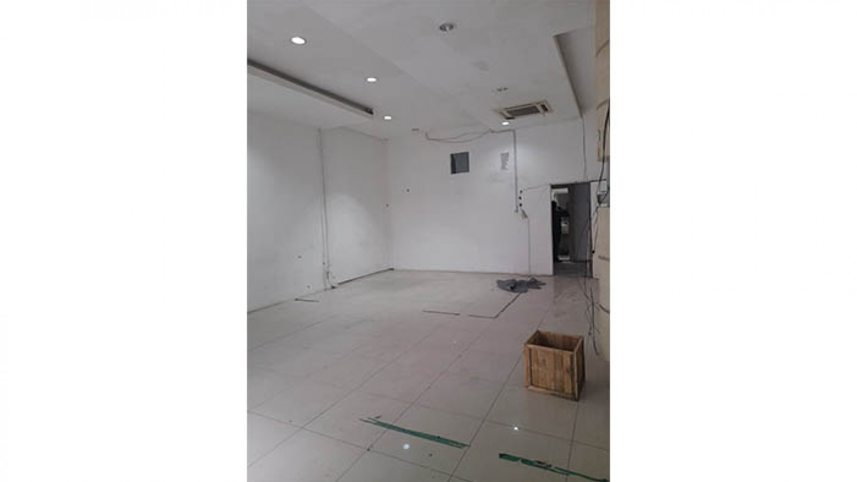 Ruko Hoek Kirana Boutique, Kelapa Gading  ada 2 Ruko Luas 96 & 120m2