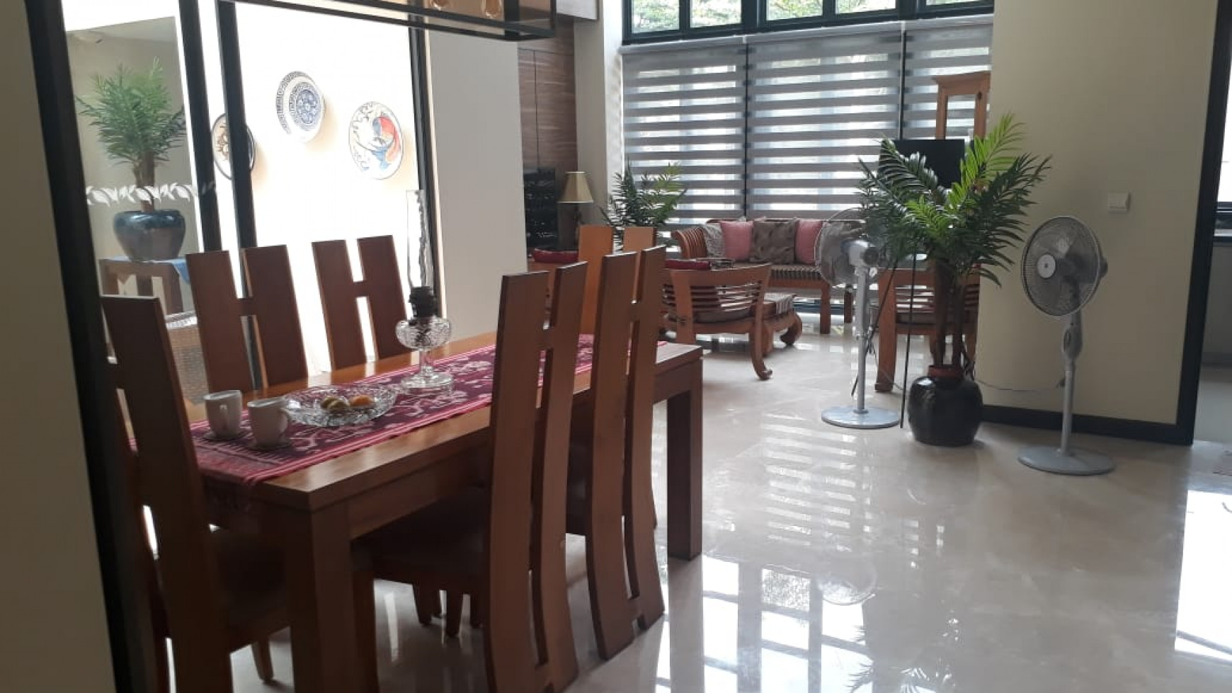 Di jual Rumah elite renovated Lance wood, Nava Park