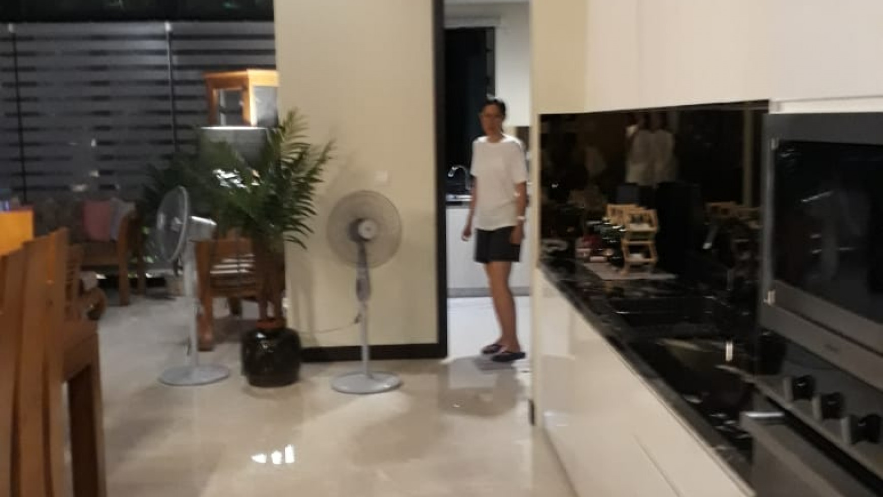 Di jual Rumah elite renovated Lance wood, Nava Park