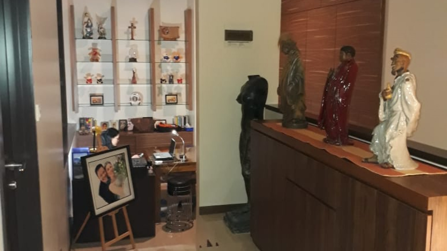 Di jual Rumah elite renovated Lance wood, Nava Park