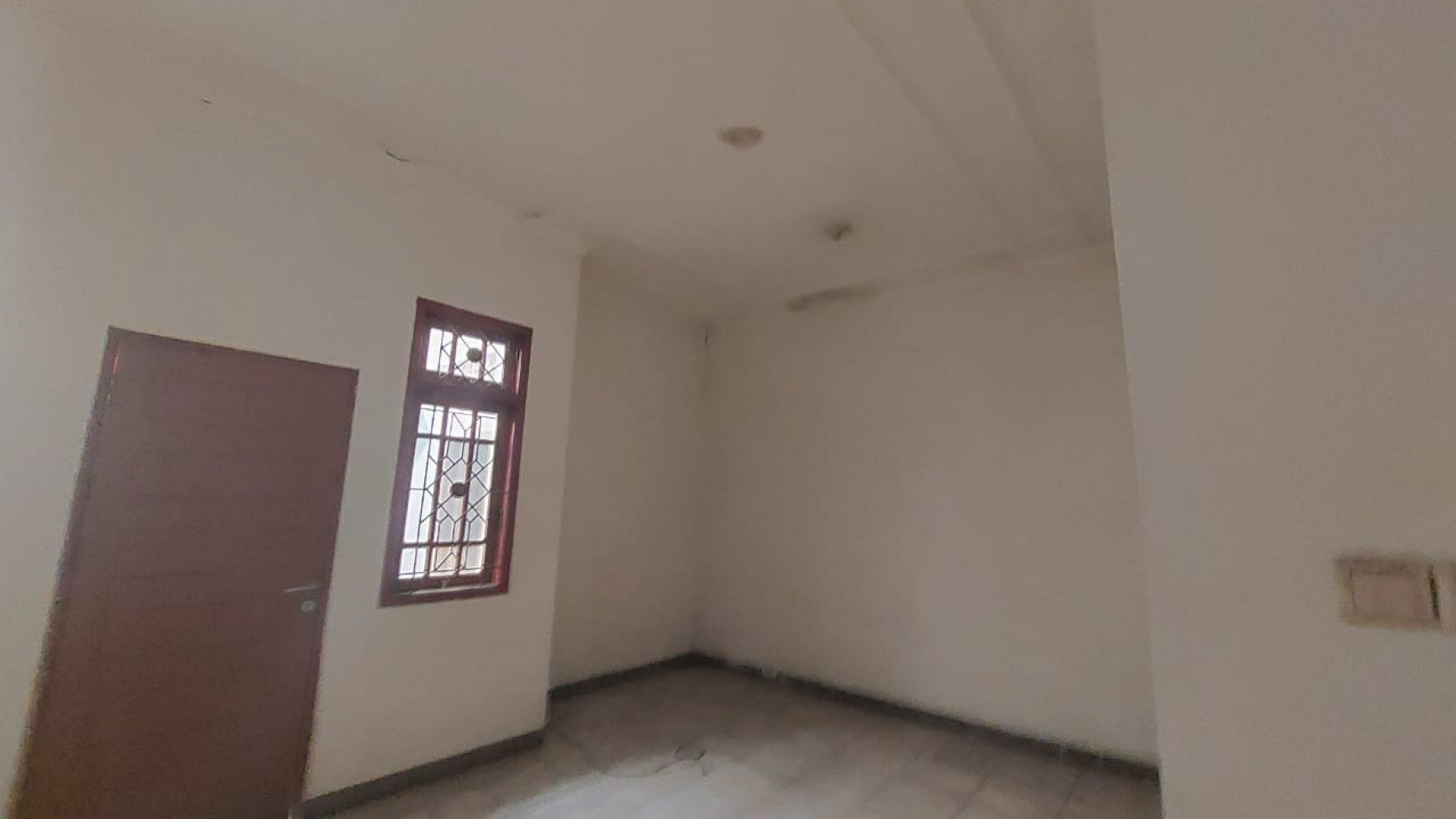 Rumah Hitung Tanah di Baruk Tengah Pondok Nirwana Executive Surabaya 