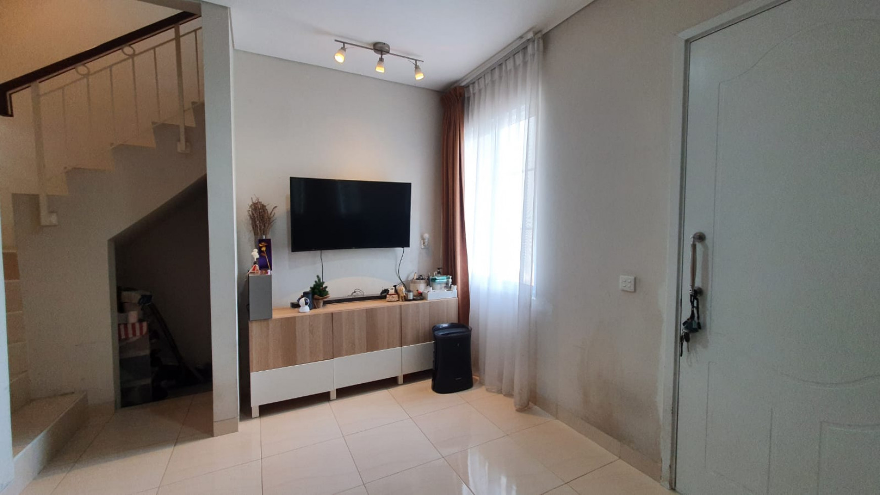 Rumah di Vanya Park Cluster Azura Full Furnished