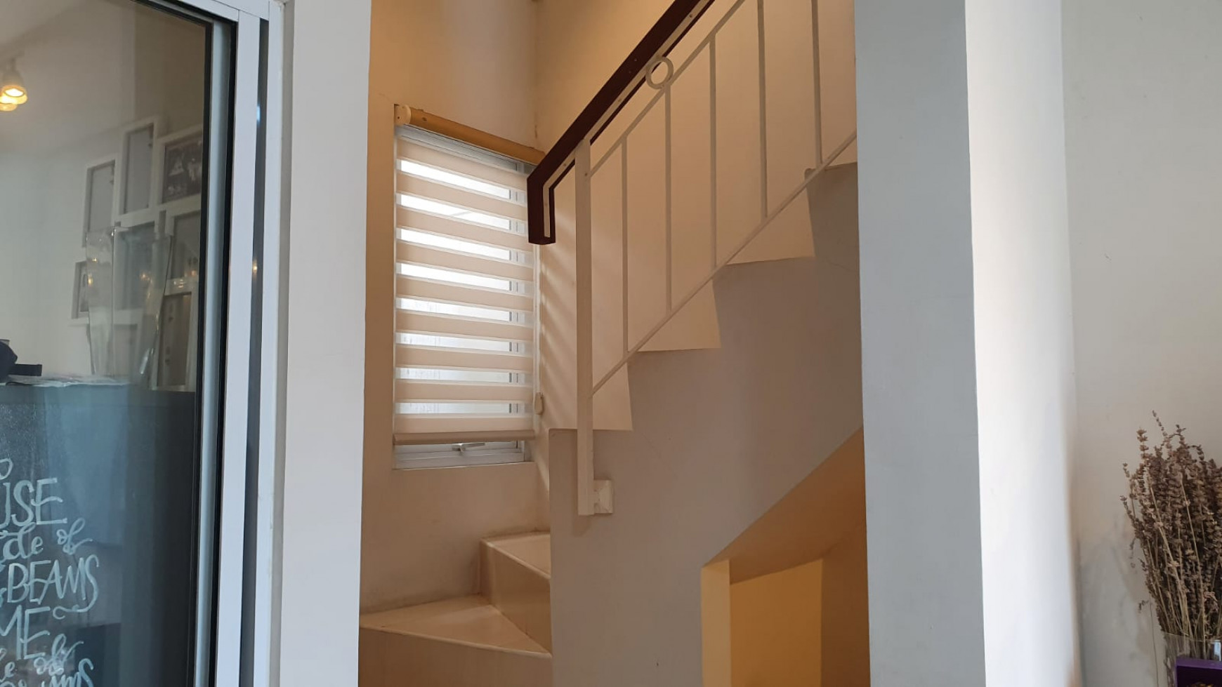 Rumah di Vanya Park Cluster Azura Full Furnished