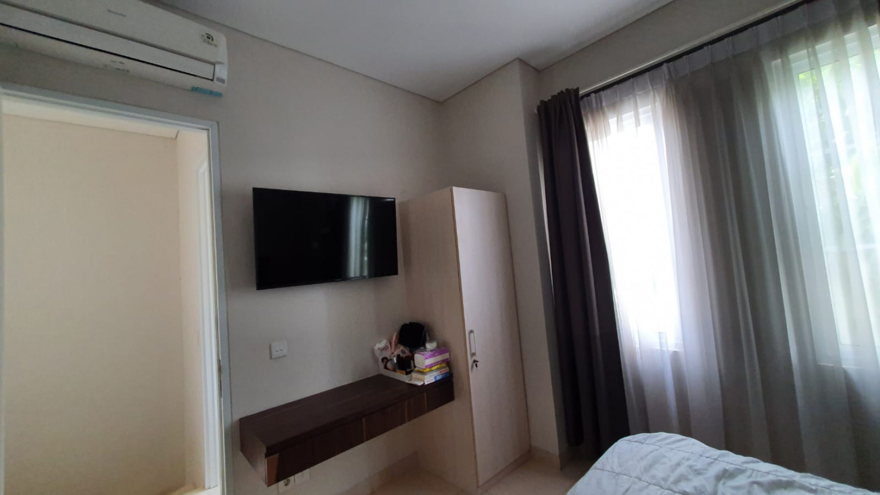 Rumah di Vanya Park Cluster Azura Full Furnished