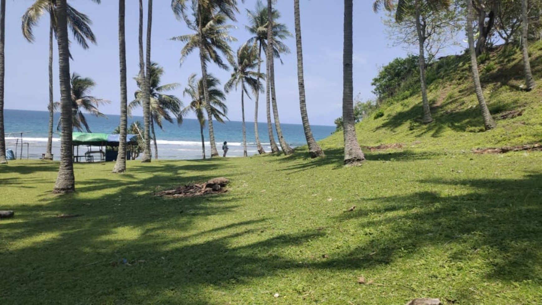 Kavling Pinggir Pantai Senggigi .Lombok . Untuk bangun Hotel/Resort