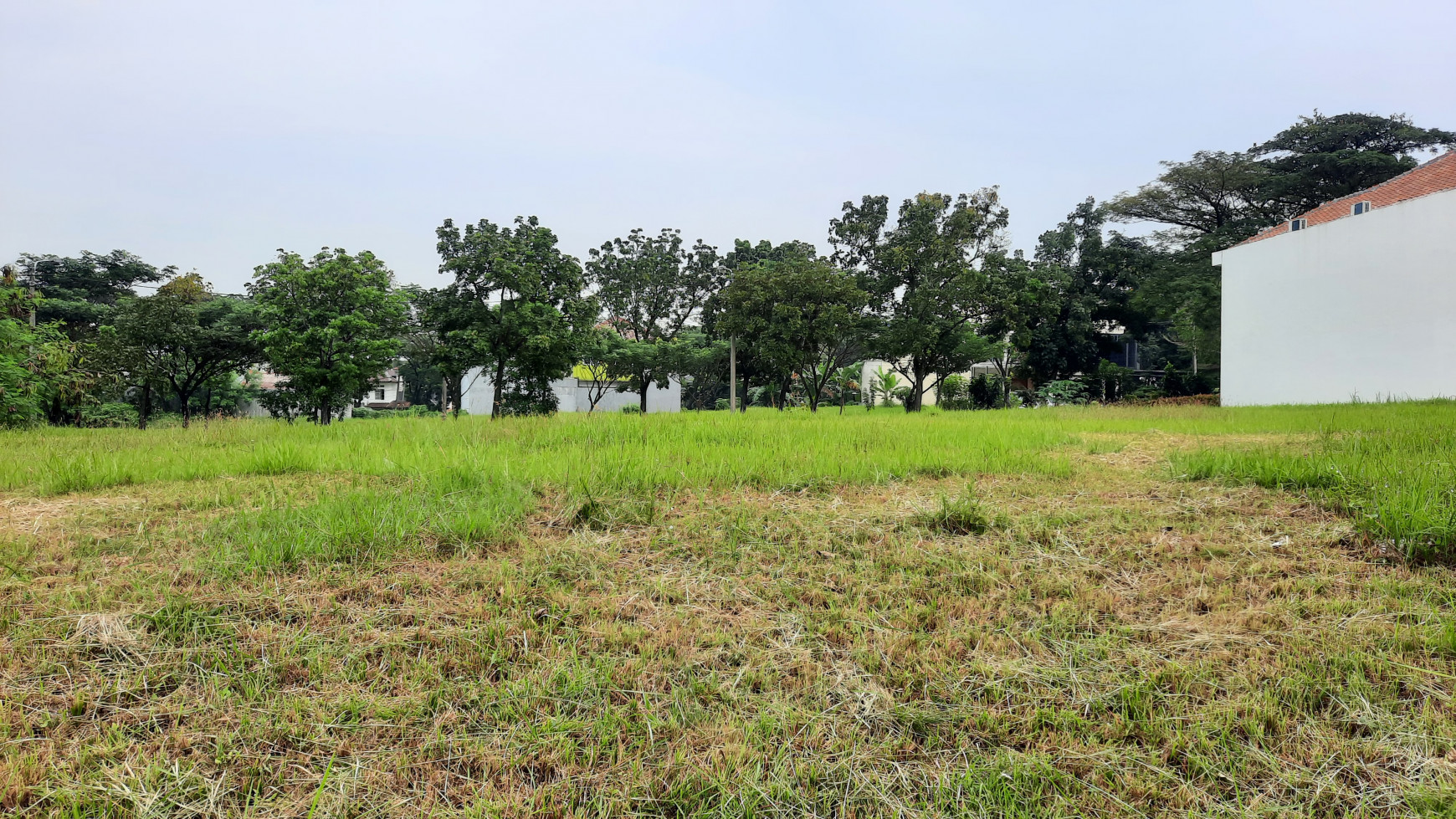 Tanah kavling residential siap bangun berada di lokasi yang strategis dalam Taman Simpruk Lippo Cikarang