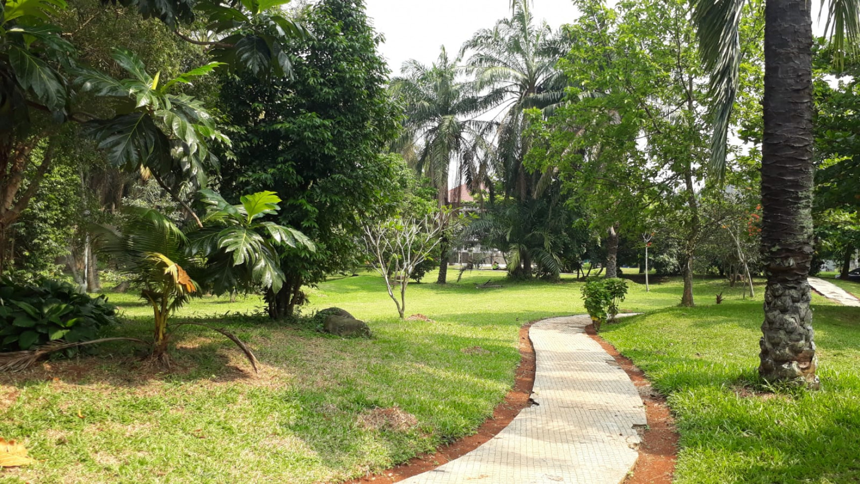 Kavling terbaik  Puspita loka BSD City Fasum Samping luas