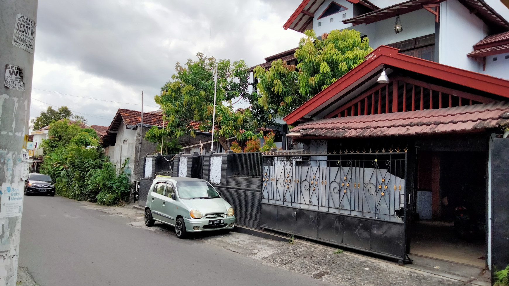 Rumah 2 Lantai dekat Ambarukmo Plaza Sleman Yogyakarta