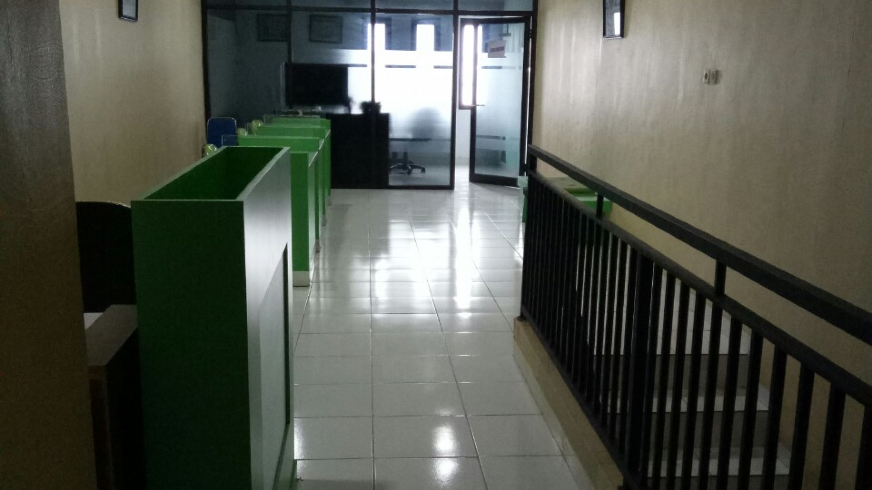 Ruko Pinggir Jalan, Cocok Untuk Toko, Resto, Kursus, dll, Lokasi Strategis, Harga Nego