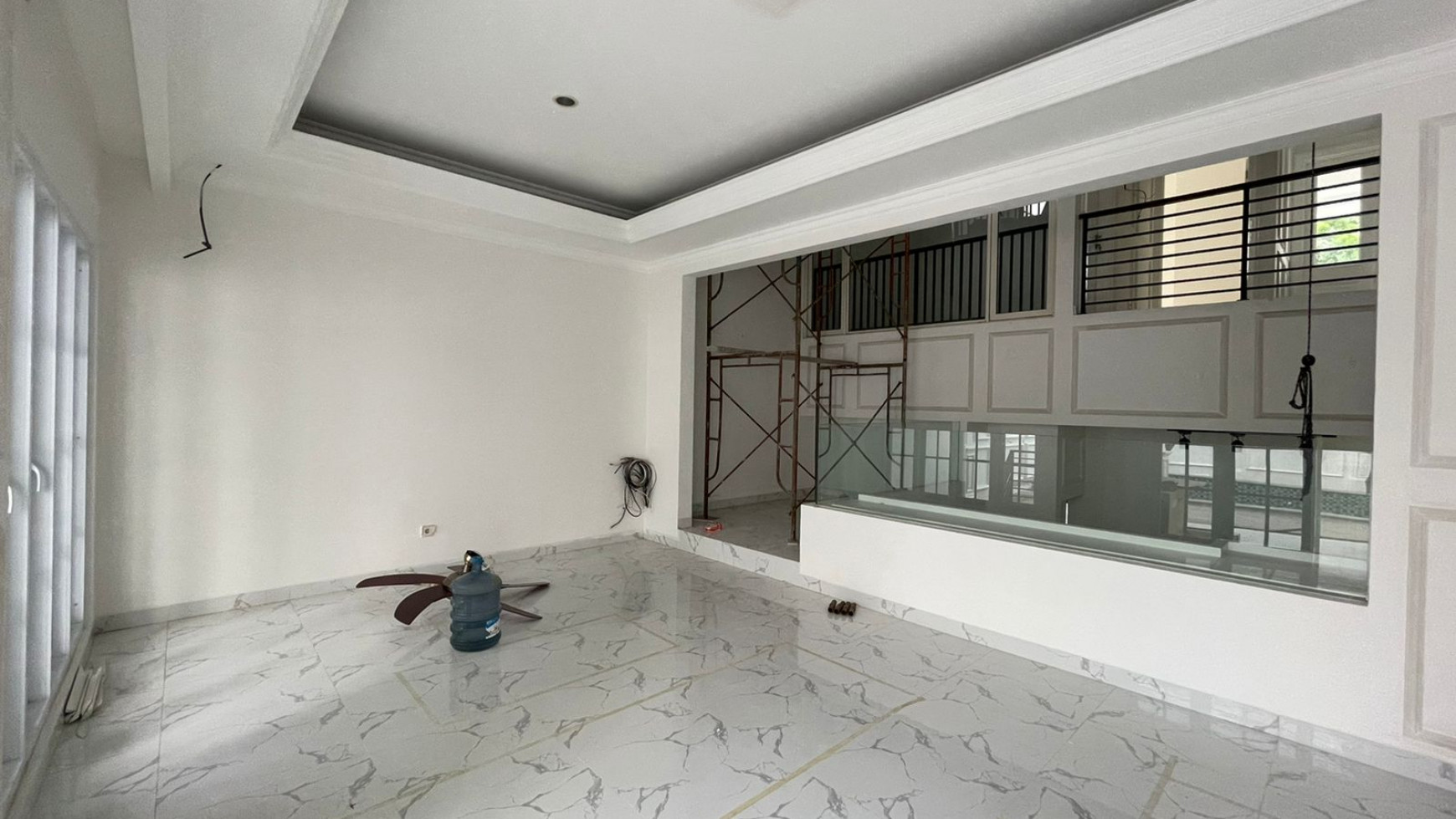 Rumah MEWAH Siap Huni dan Hunian Nyaman @Kebayoran Village