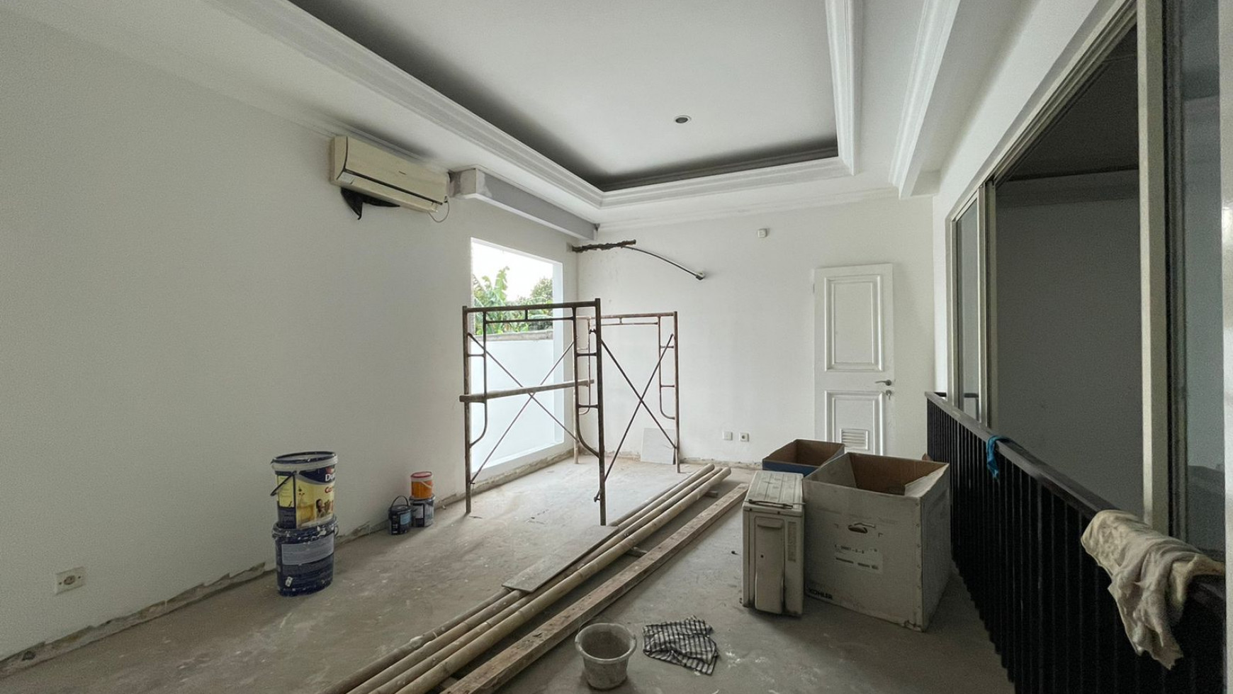 Rumah MEWAH Siap Huni dan Hunian Nyaman @Kebayoran Village