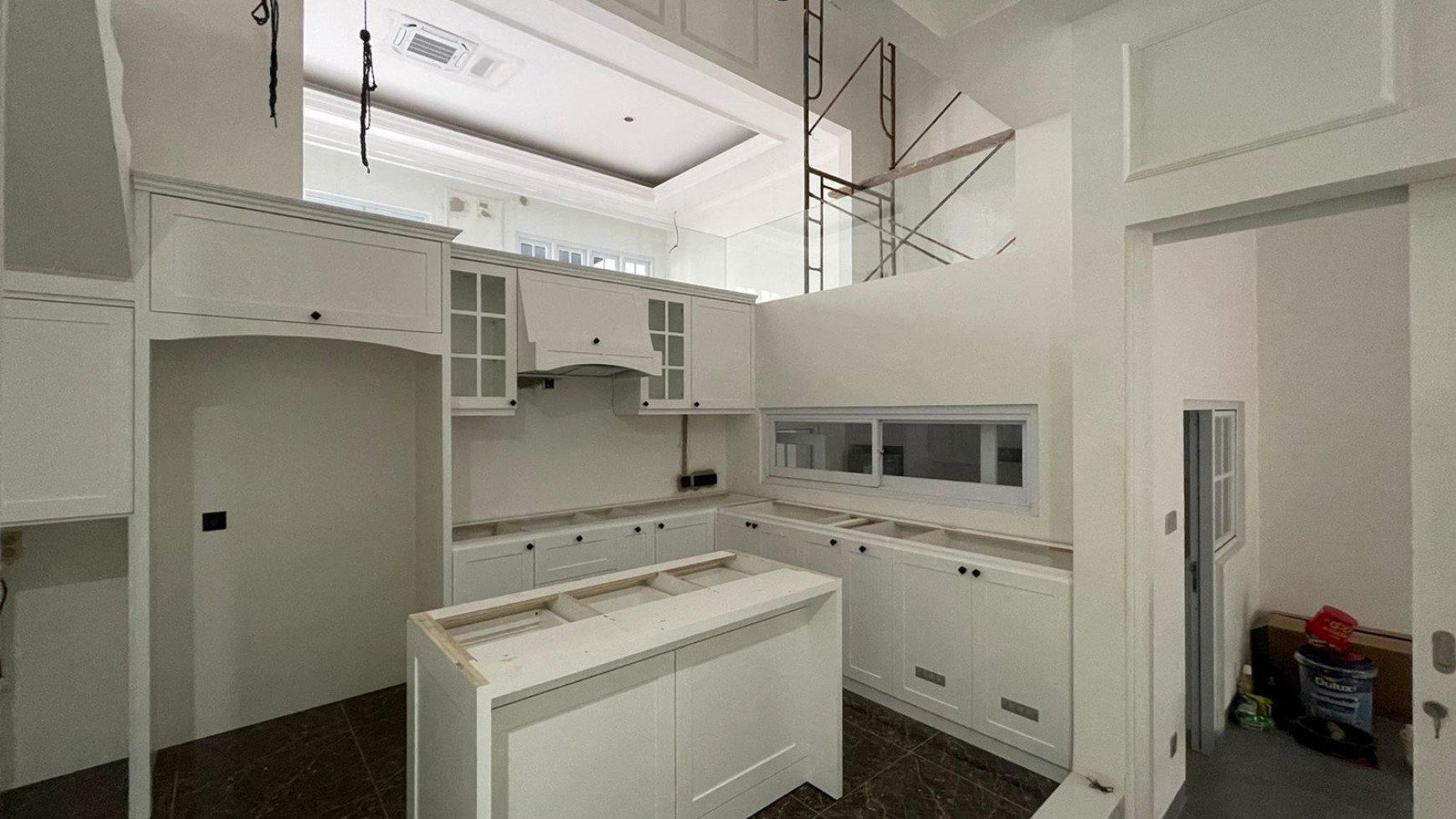 Rumah MEWAH Siap Huni dan Hunian Nyaman @Kebayoran Village