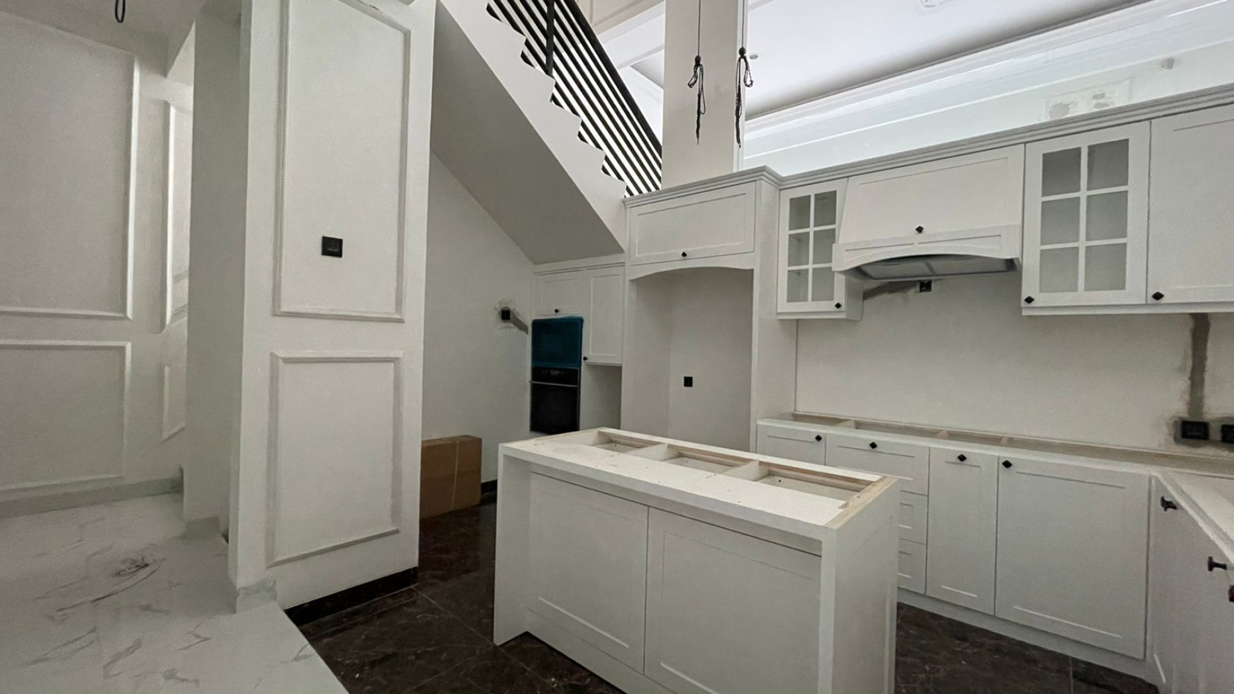 Rumah MEWAH Siap Huni dan Hunian Nyaman @Kebayoran Village