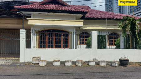 Rumah 2 lantai di Kencanasari Timur, Surabaya