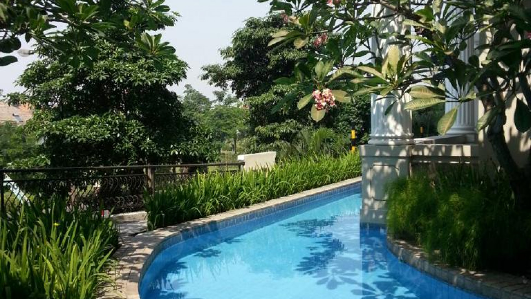 Apartemen The Riviera Mansion With Pool InFront