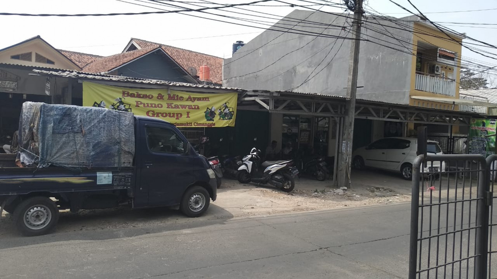 Pinggir Jalan Raya Besar, Ada 5 Toko Sudah Tersewa Semua, Jl. Tumaritis, Harjamukti,  Harga NEGO