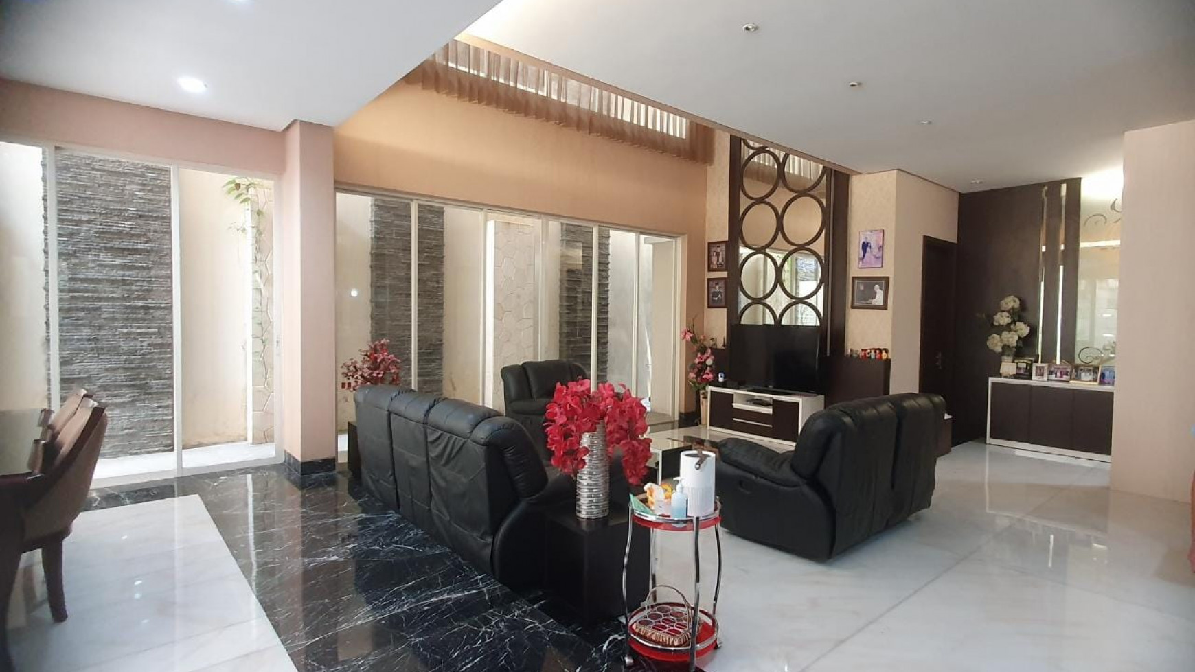 Dijual Graha Famili Blok Favorit Full Marmer Modern Minimalis