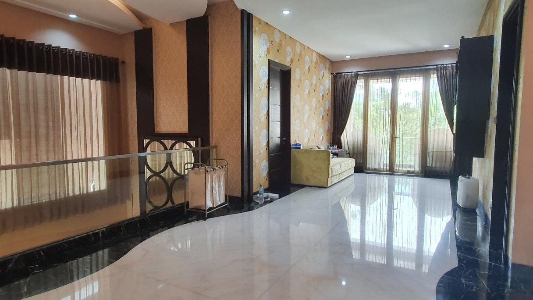 Dijual Graha Famili Blok Favorit Full Marmer Modern Minimalis