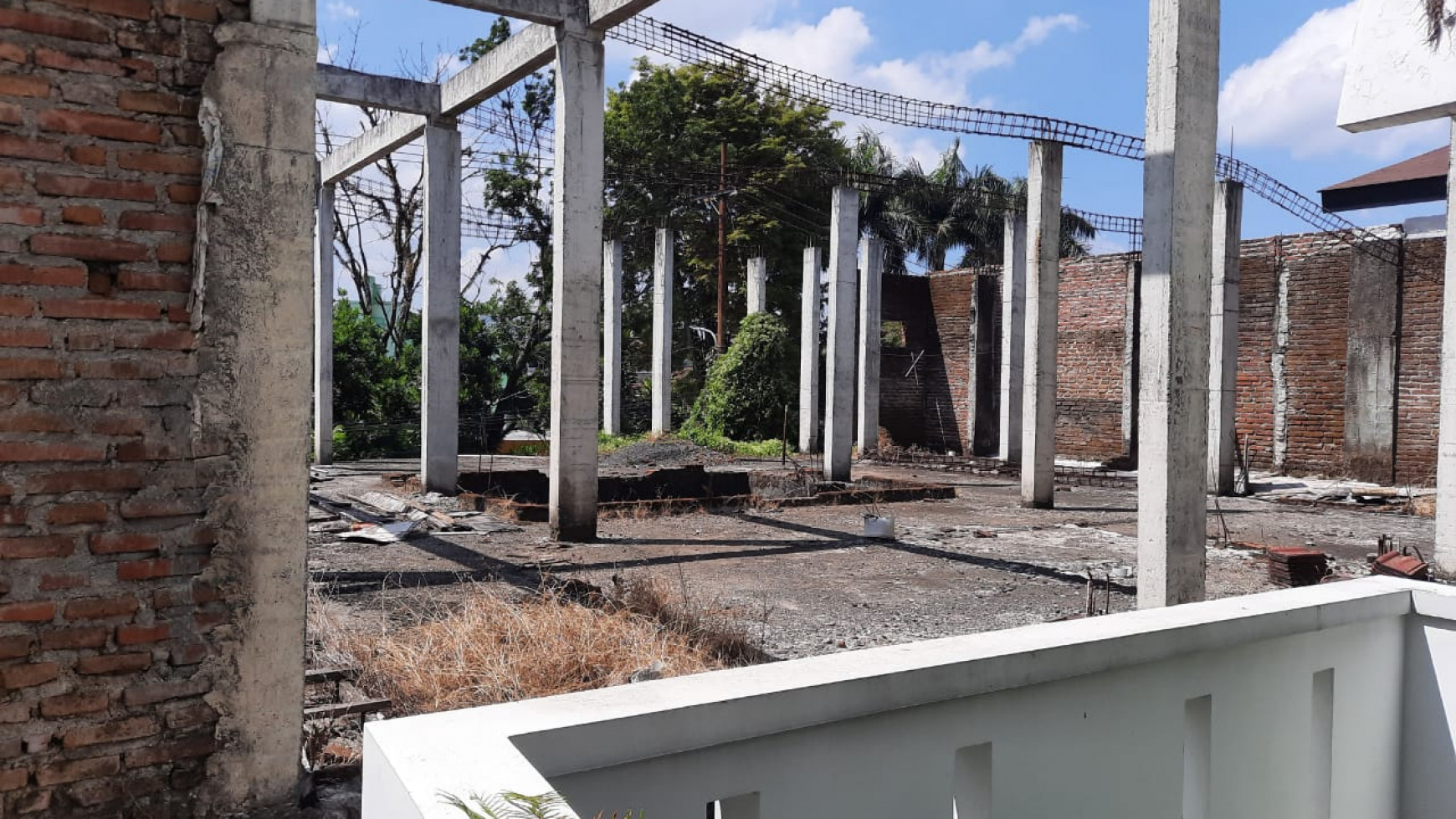 Dijual Rumah Jalan Gresik Malang Hitung Tanah 