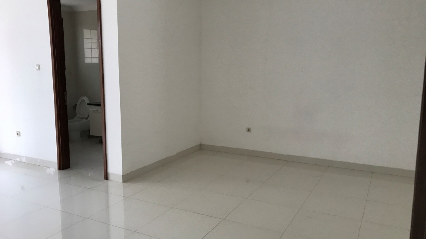 Beautiful Townhouse For Rent at Kemang