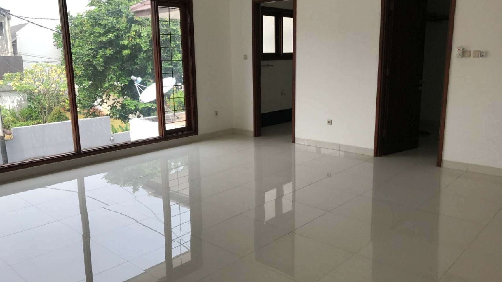 Beautiful Townhouse For Rent at Kemang