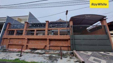 Rumah di Darmo Permai Selatan Surabaya