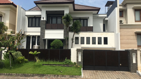 Dijual Rumah Graha Famili Surabaya Blok Istimewa  ELITE Modern Design Siap Huni Surabaya Barat 