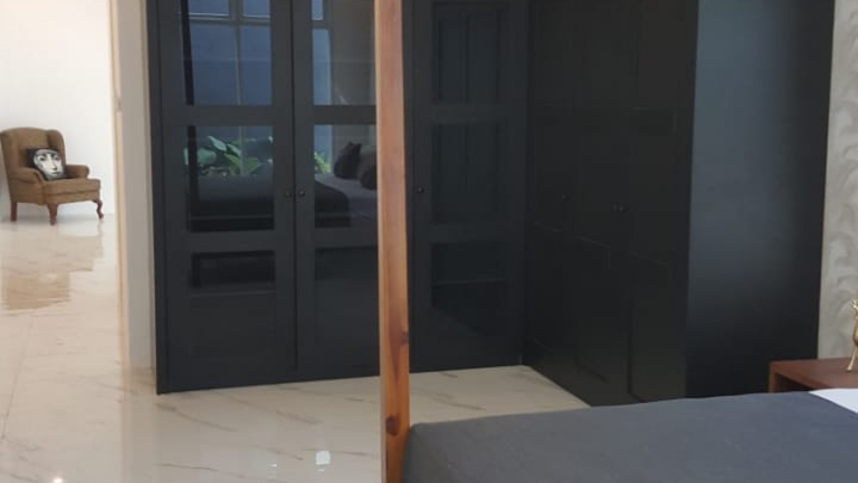 Dijual Rumah Cantik Baru Renov Full Interior Ciamik Dharmahusada Indah Surabaya Timur