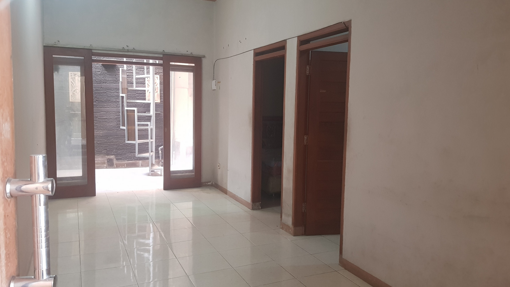 Turun Harga! Rumah dan Ruang Usaha di Arcamanik Bandung