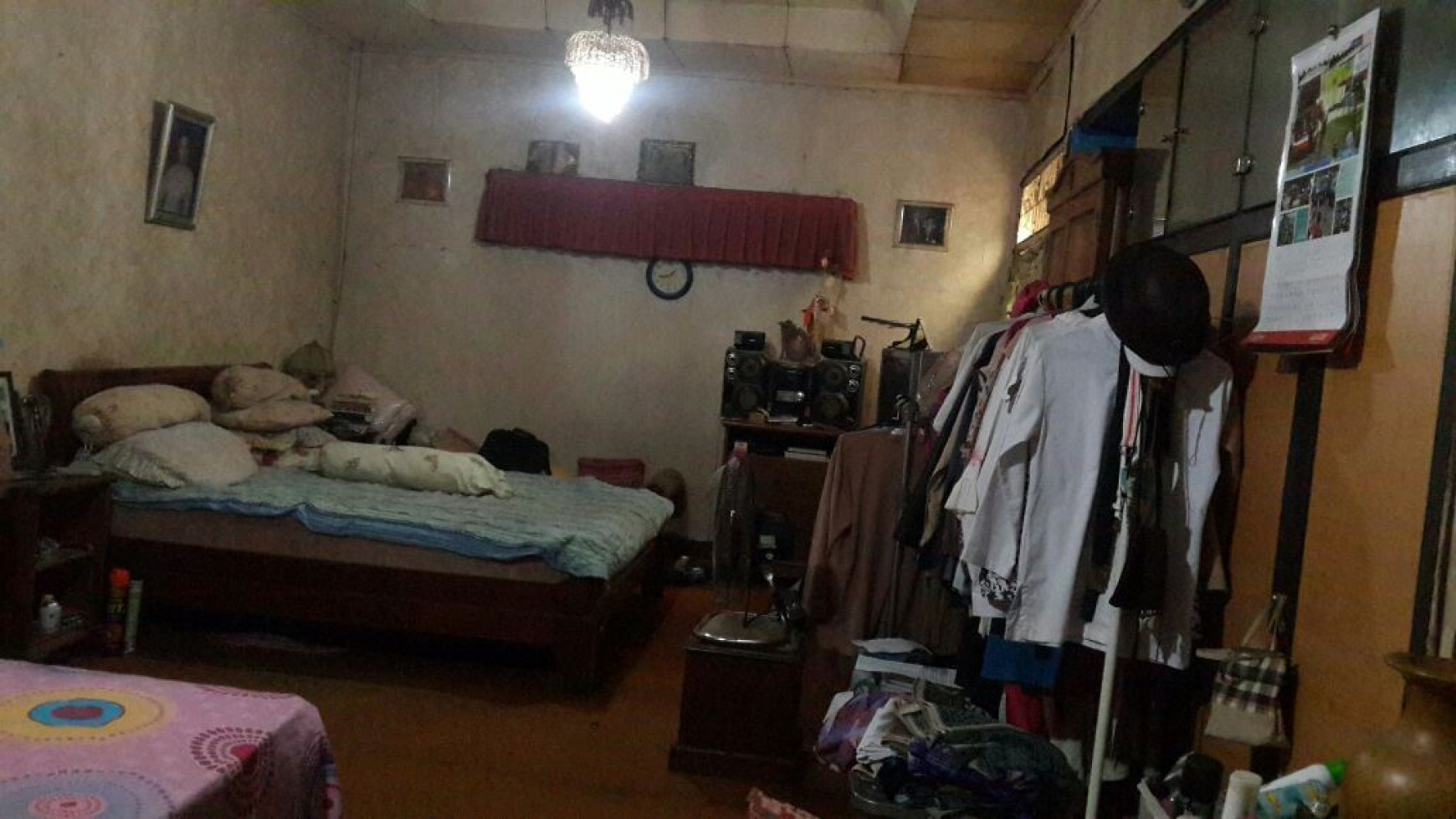 Rumah cantik,siap huni dalam komplek pertukangan.