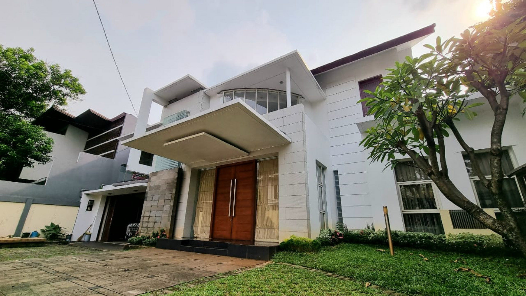 For sale rumah siap huni dan cantik dlm komplek area ampera dekat kemang 