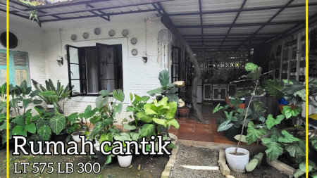 For Sale Rumah teduh nan asri bernuansa etnik dalam komplek di cilandak