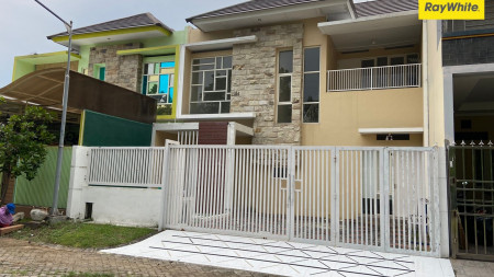 Rumah di Puri Surya Jaya, Sidoarjo