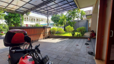 Rumah asri dan tenang dalam komplek di cipete dekat st mrt h nawi jaksel 