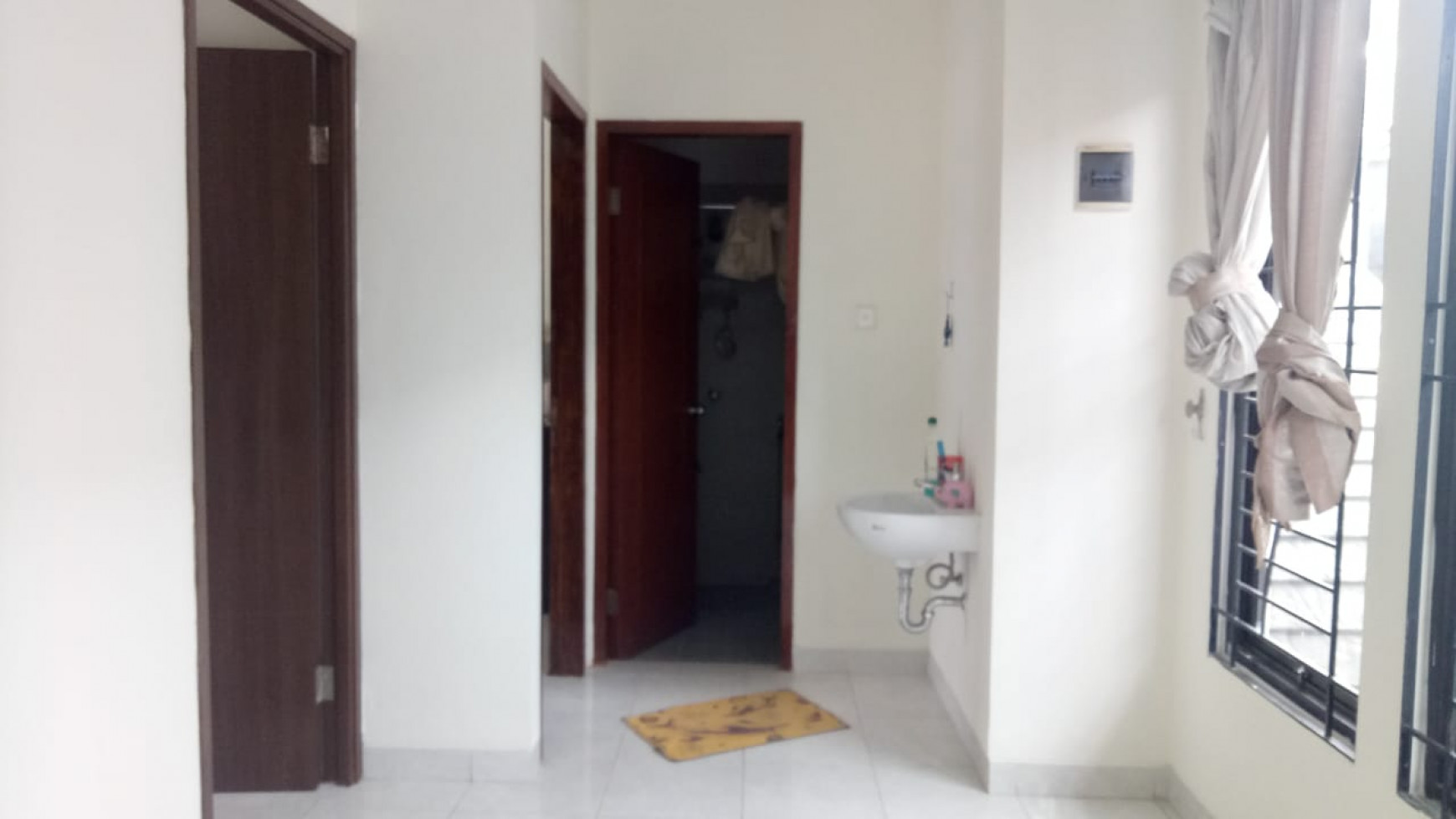 Rumah Bagus, Lingkungan aman dan Nyaman  dalam cluster Emerald di Bintaro Sektor 9.