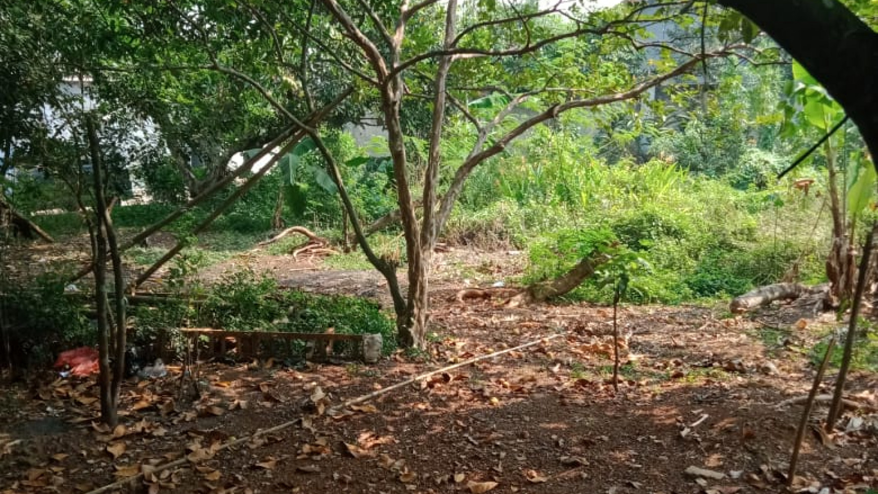 Tanah sangat murah di Meruyung, lingkungan dekat perumahan