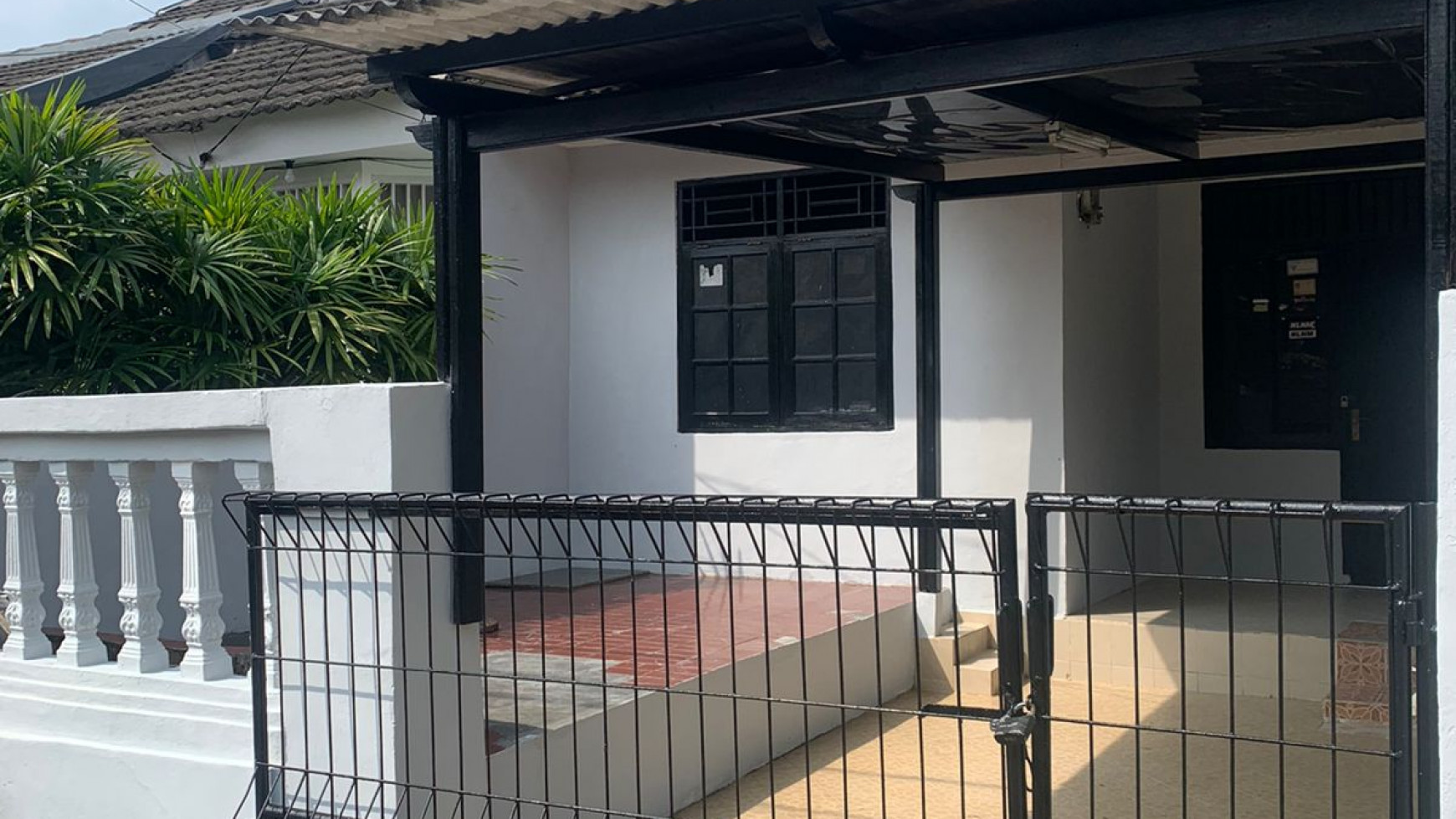 Rumah MURAH baru renovasi, siap huni diperumahan  Bukit Nusa Indah Ciputat .